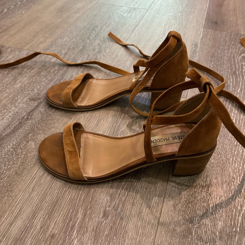 Steve Madden Tan Gladiator Sandals Ankle Wrap